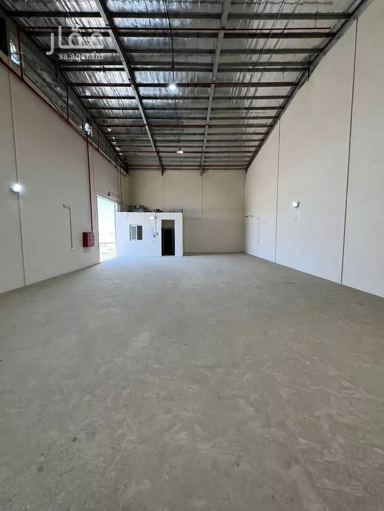 Factory for rent in Riyadh Al Misfat صورة 3