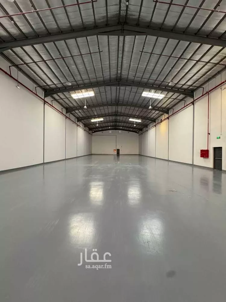 مستودع للبيع في شارع رقم 30, حي المنصورية, مدينة الرياض, منطقة الرياض 8
