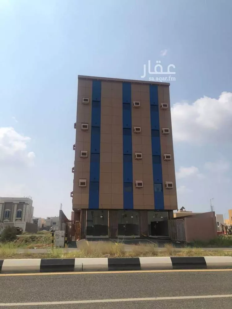 عمارة للبيع في شارع الامير بندر بن عبد العزيز ، حي الشاطئ ، جازان ، منطقة جازان