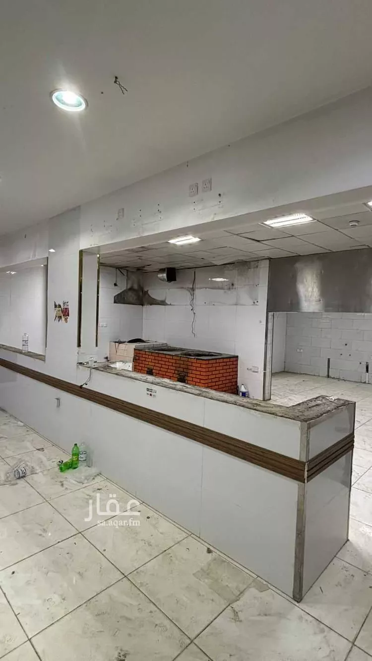 محل للإيجار في شارع العرباض ابن ساريه, حي السكب, مدينة المدينه المنوره, منطقة المدينة المنورة