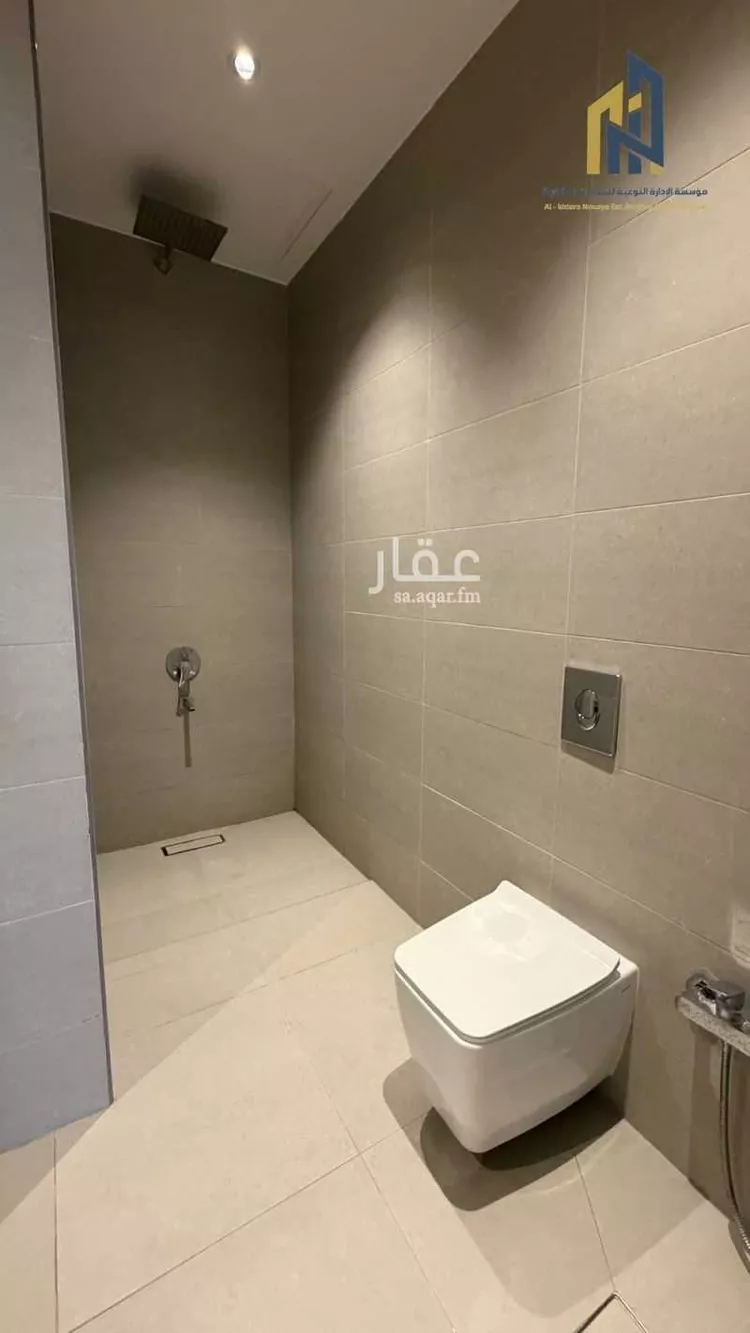 دور للبيع في شارع ابن هبة الله, حي الورود, مدينة الرياض, منطقة الرياض صورة 5