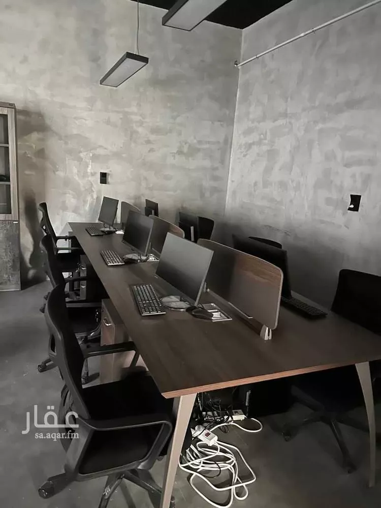 مكتب تجاري للإيجار في شارع خالد بن الوليد ، حي الاندلس ، الرياض ، منطقة الرياض