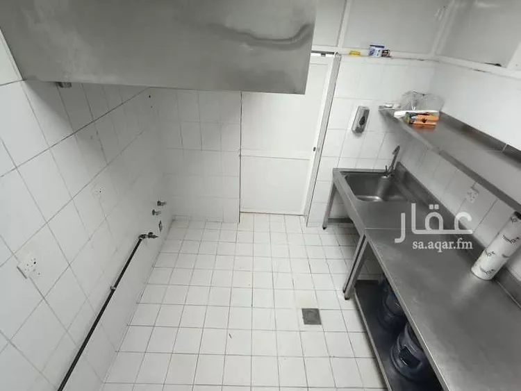 محل للإيجار في شارع الامير محمد ابن سعد ابن عبدالعزيز, حي العقيق, مدينة الرياض, منطقة الرياض صورة 3