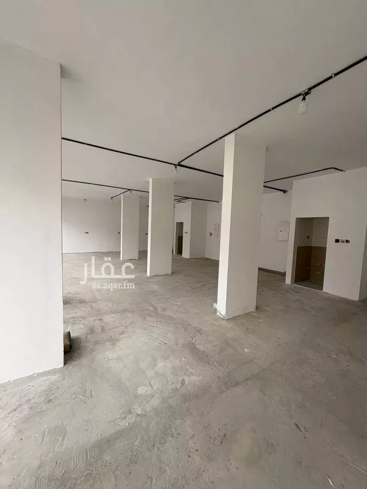 محل للإيجار في شارع سعود بن عبدالعزيز بن محمد الفرعي, حي المحمدية, مدينة الرياض, منطقة الرياض صورة 4