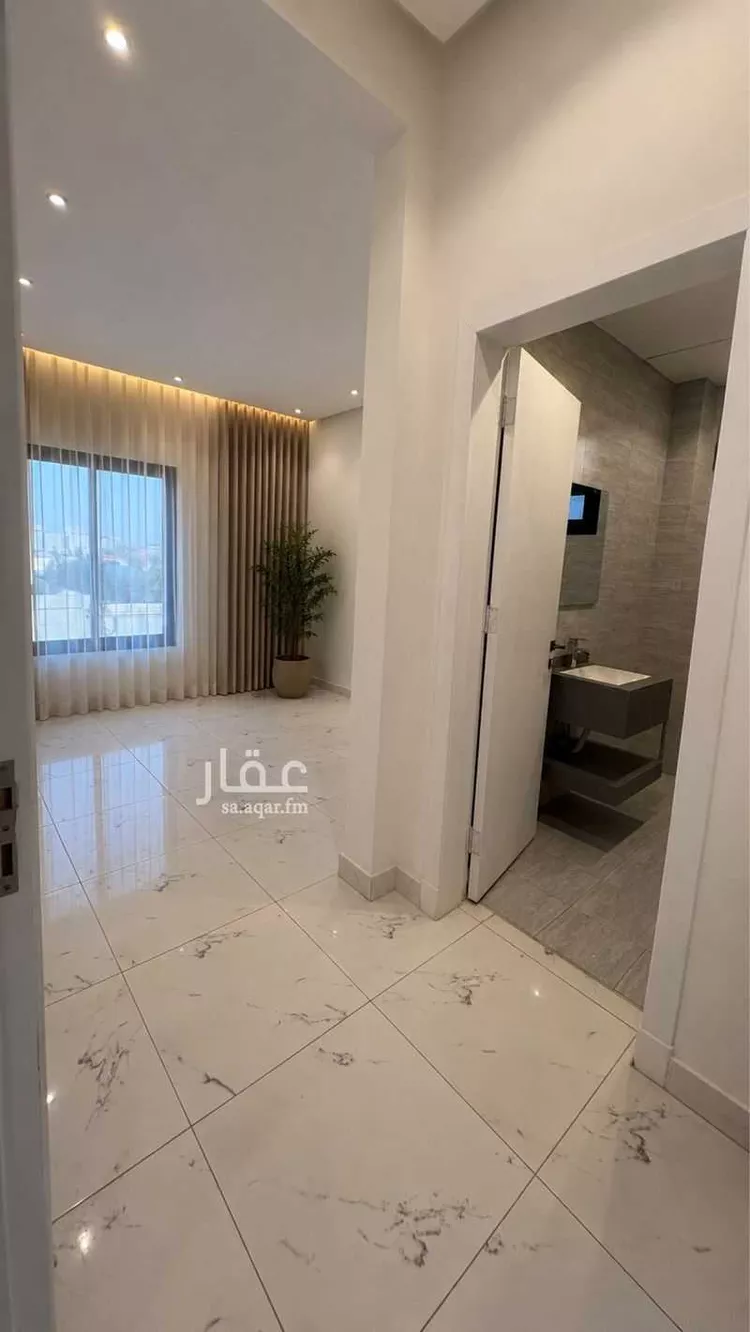 فيلا للبيع في شارع إسماعيل بن أبي اليسر, حي العارض, مدينة الرياض, منطقة الرياض صورة 5