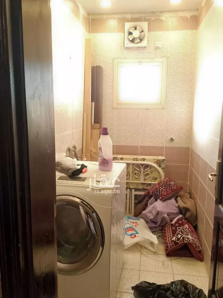 فيلا للبيع في شارع ربيعه بن رقيع التميمي ، حي الدفاع ، المدينة المنورة ، منطقة المدينة المنورة صورة 5