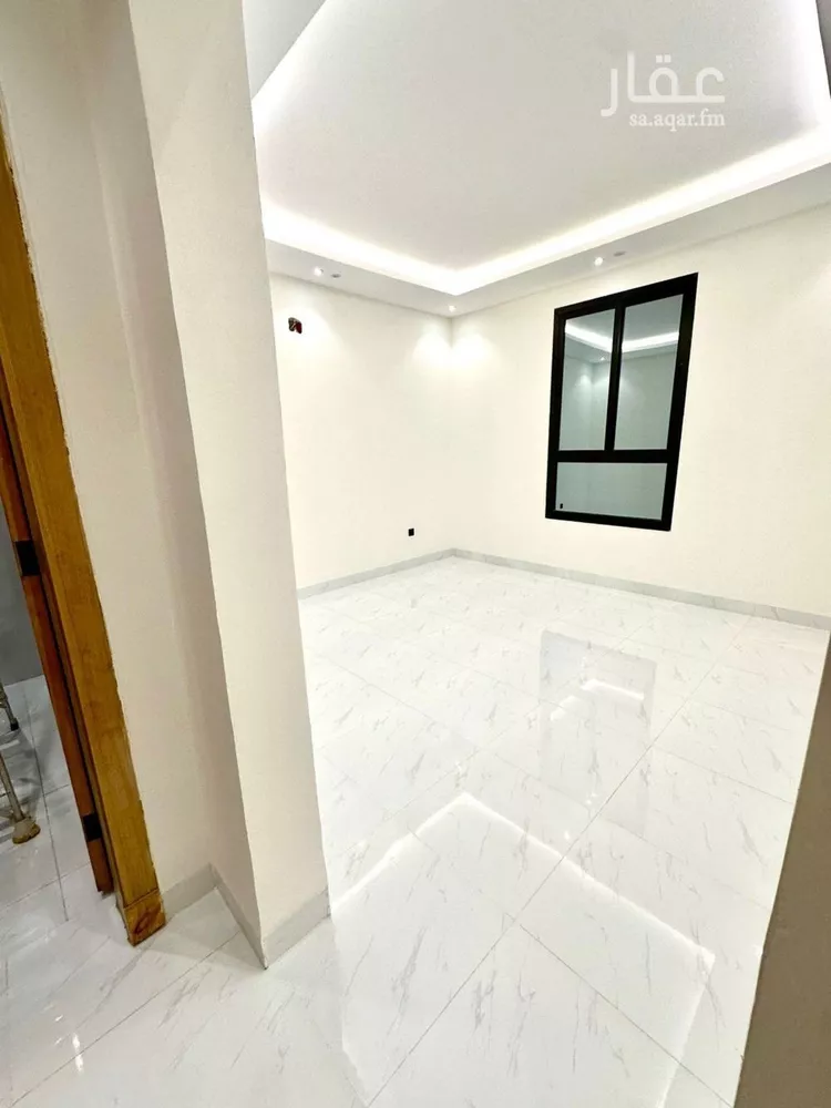 Floor for Sale in Riyadh Ar Rimal 7