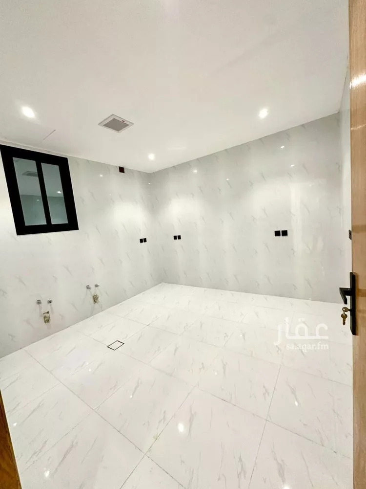 دور للبيع في شارع أحمد بشناق, حي الرمال, مدينة الرياض, منطقة الرياض