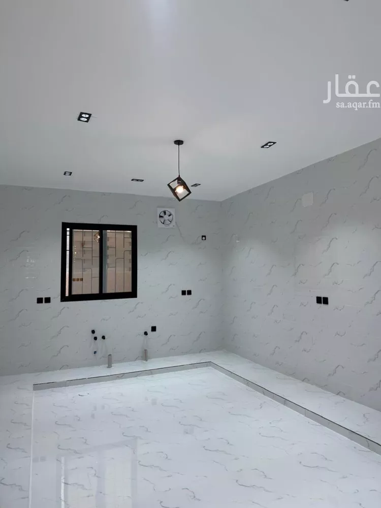 دور للبيع في شارع شارع السعادة , حي الريان, مدينة بيشه, منطقة عسير صورة 4
