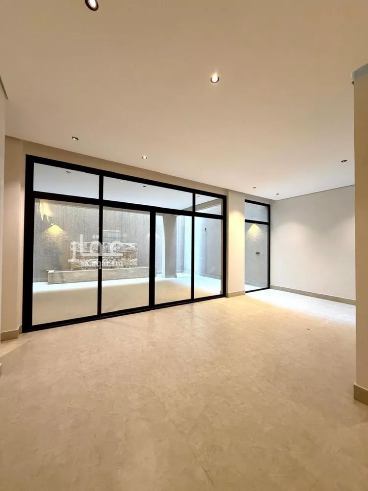 Floor for Sale in Riyadh Al Munsiyah 10
