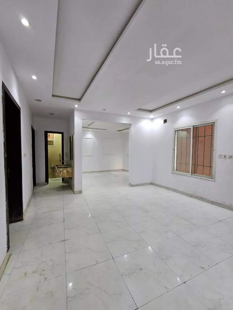 فيلا للبيع في شارع الحافظ بن المعمر, حي طيبة, مدينة الرياض, منطقة الرياض صورة 2