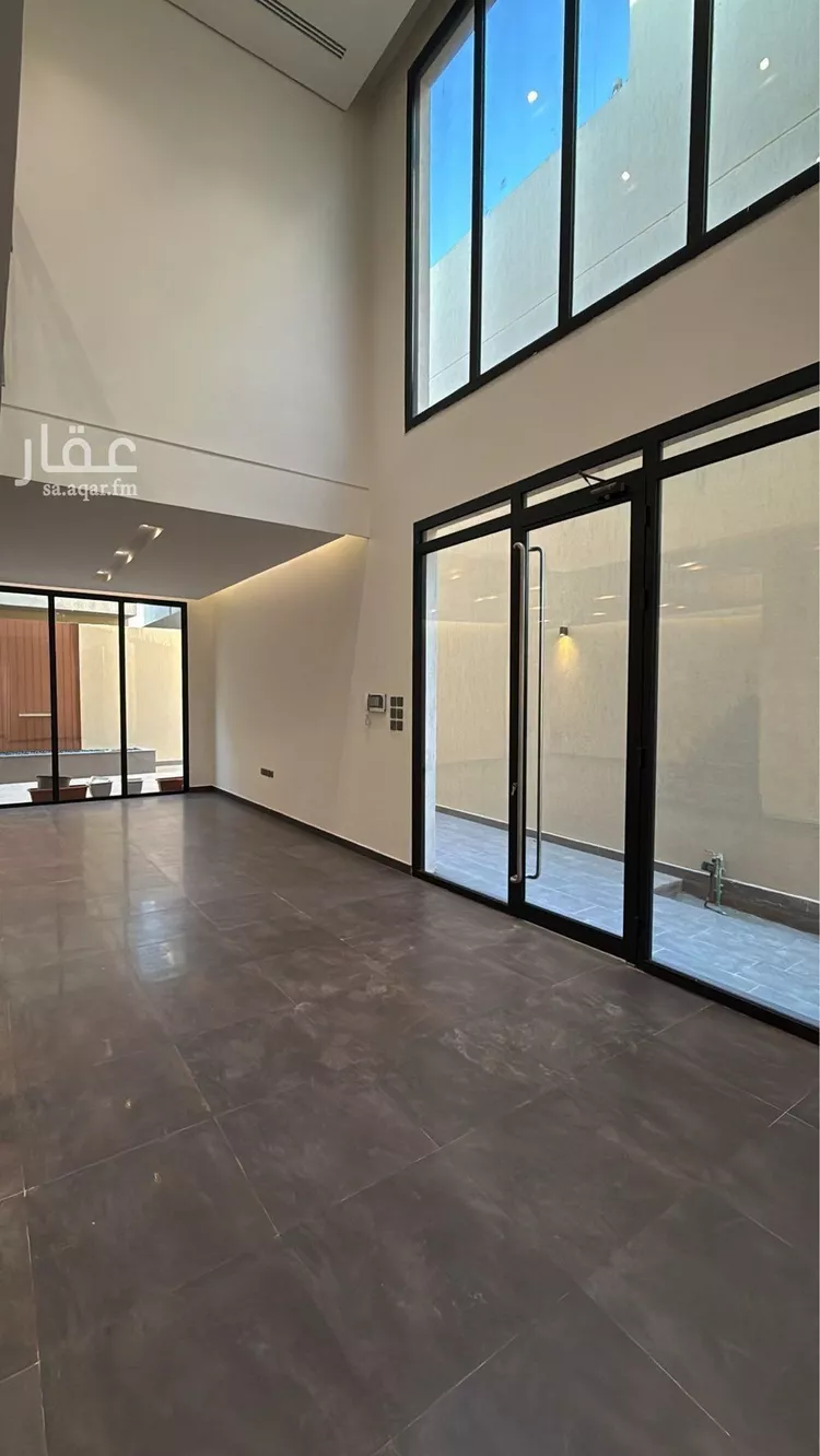 فيلا للبيع في شارع أحمد بن سعد الخيفي, حي العارض, مدينة الرياض, منطقة الرياض