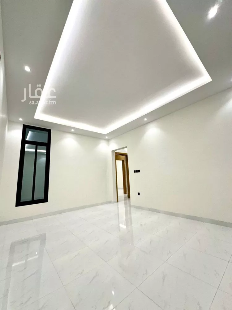 Floor for Sale in Riyadh Ar Rimal 10
