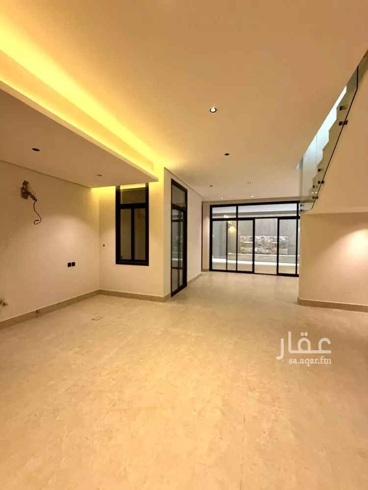 Floor for Sale in Riyadh Al Munsiyah 7