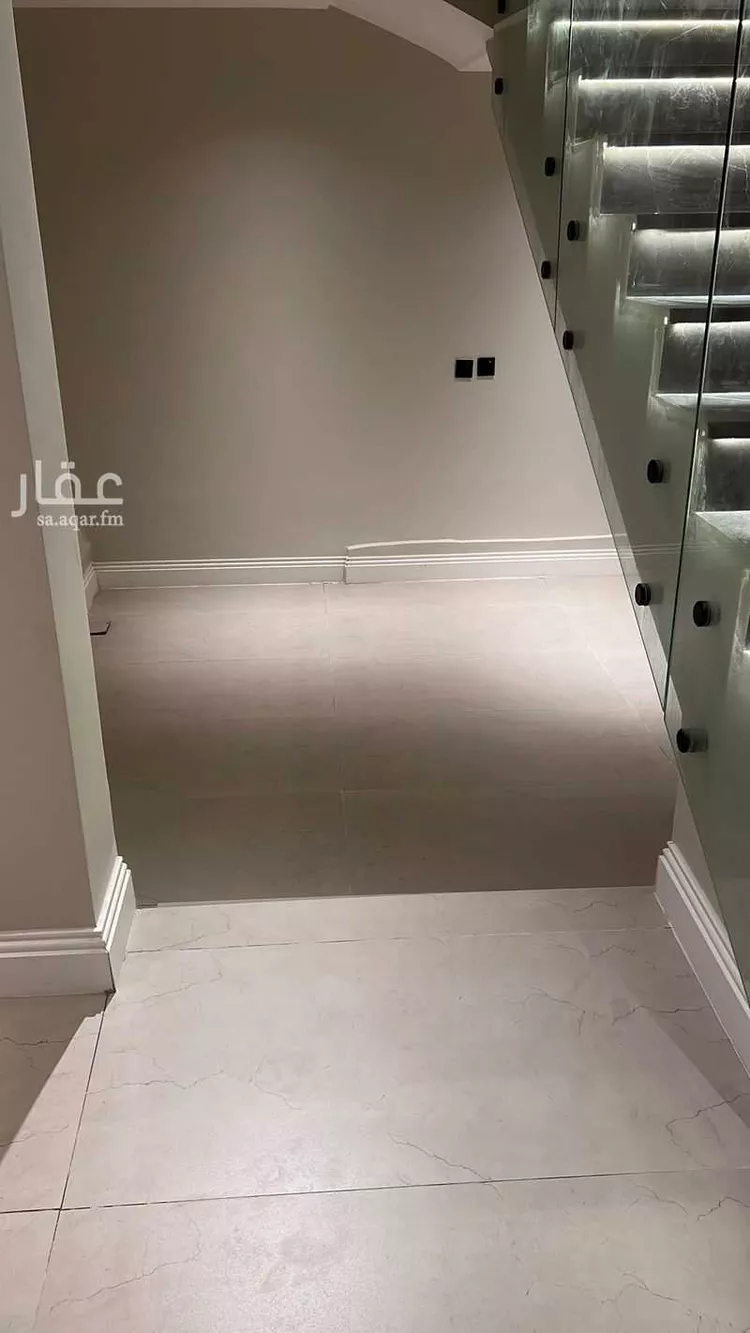 فيلا للإيجار في شارع يوسف السيرافي ، حي العارض ، الرياض ، منطقة الرياض صورة 3