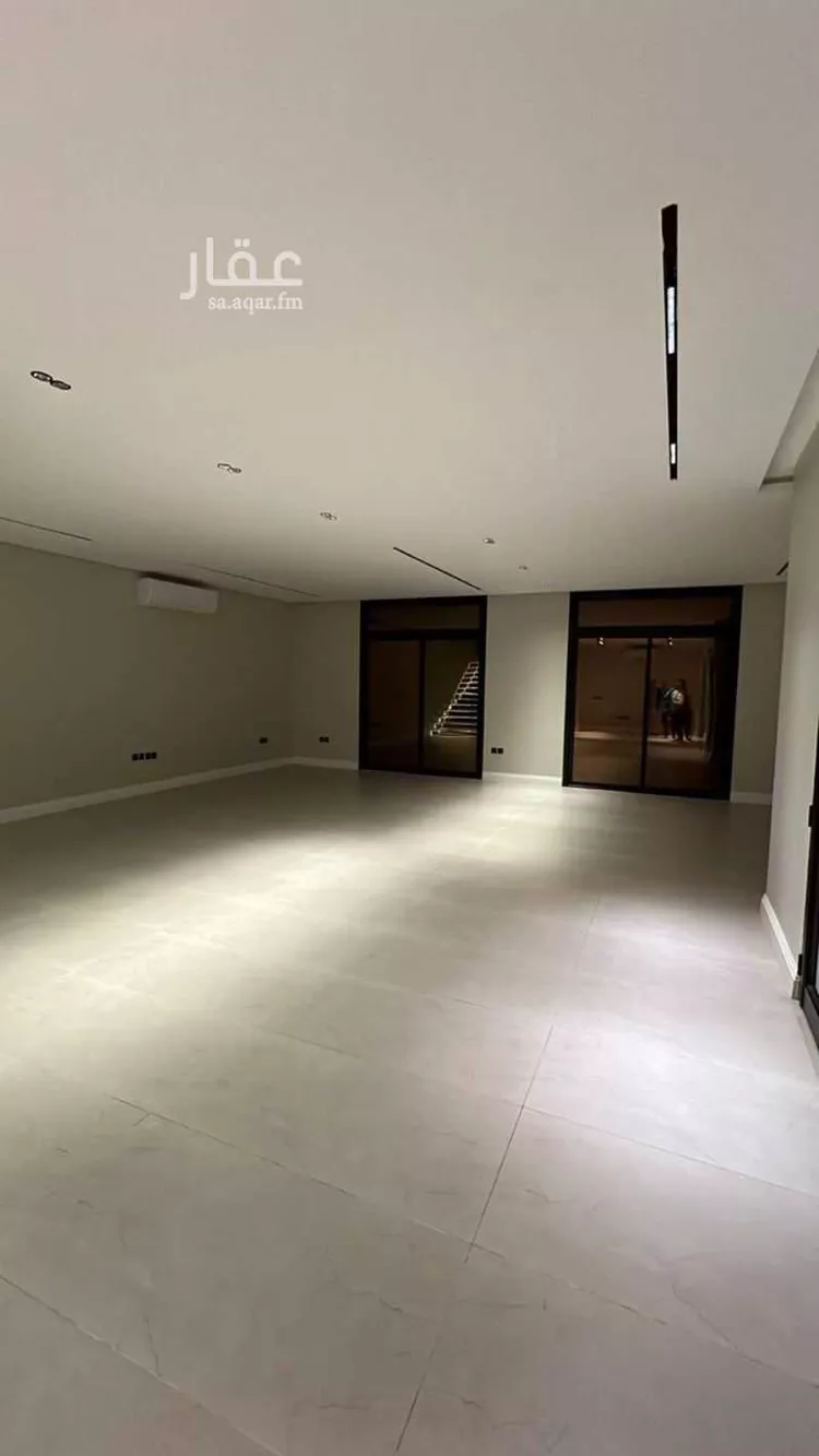 فيلا للإيجار في شارع يوسف السيرافي ، حي العارض ، الرياض ، منطقة الرياض صورة 2