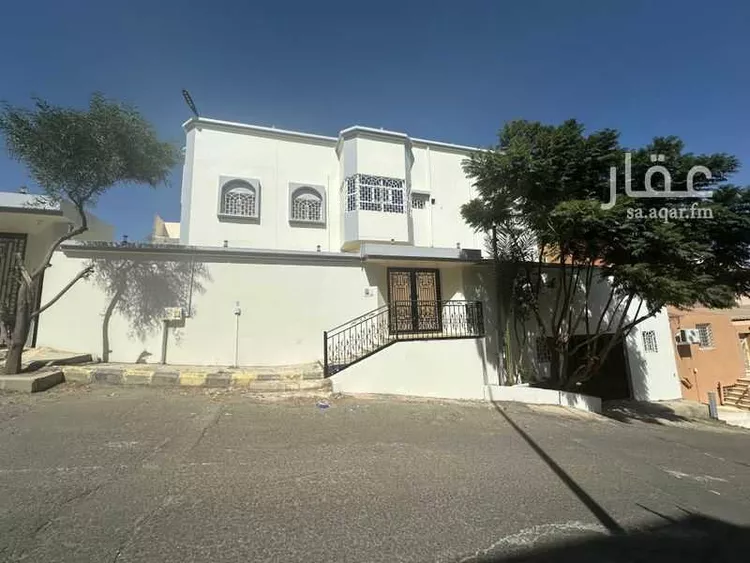 فيلا للبيع في شارع المحلة الجديدة, حي المنتزة, مدينة أبها, منطقة عسير
