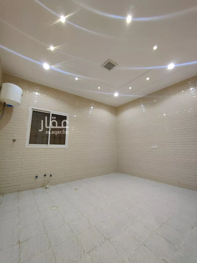 فيلا للبيع في شارع احمد بن سعد الاصبهاني, حي الرمال, مدينة الرياض, منطقة الرياض صورة 2