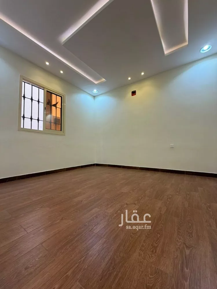 فيلا للإيجار في شارع المنذر بن سعيد, حي بدر, مدينة الرياض, منطقة الرياض صورة 5