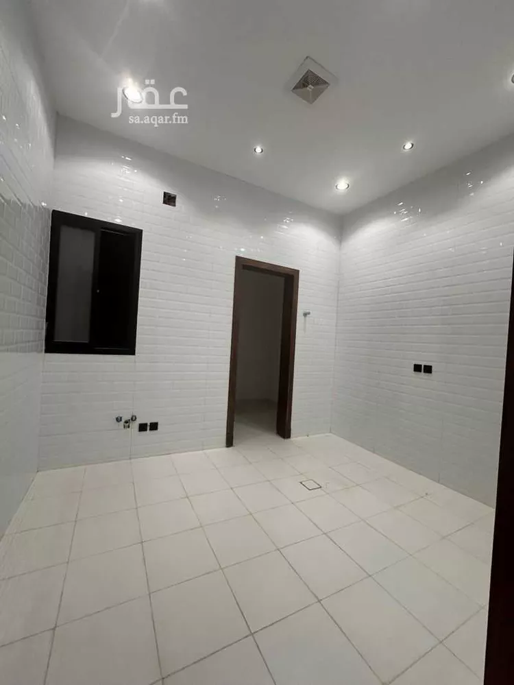 دور للبيع في شارع عبيدالله الفقيه, حي الرمال, مدينة الرياض, منطقة الرياض صورة 5