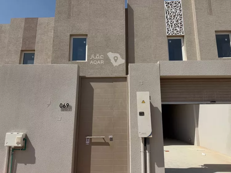 فيلا للإيجار في شارع الامير فيصل بن بندر بن عبدالعزيز الفرعي ، حي مطار الملك خالد الدولي ، الرياض ، منطقة الرياض