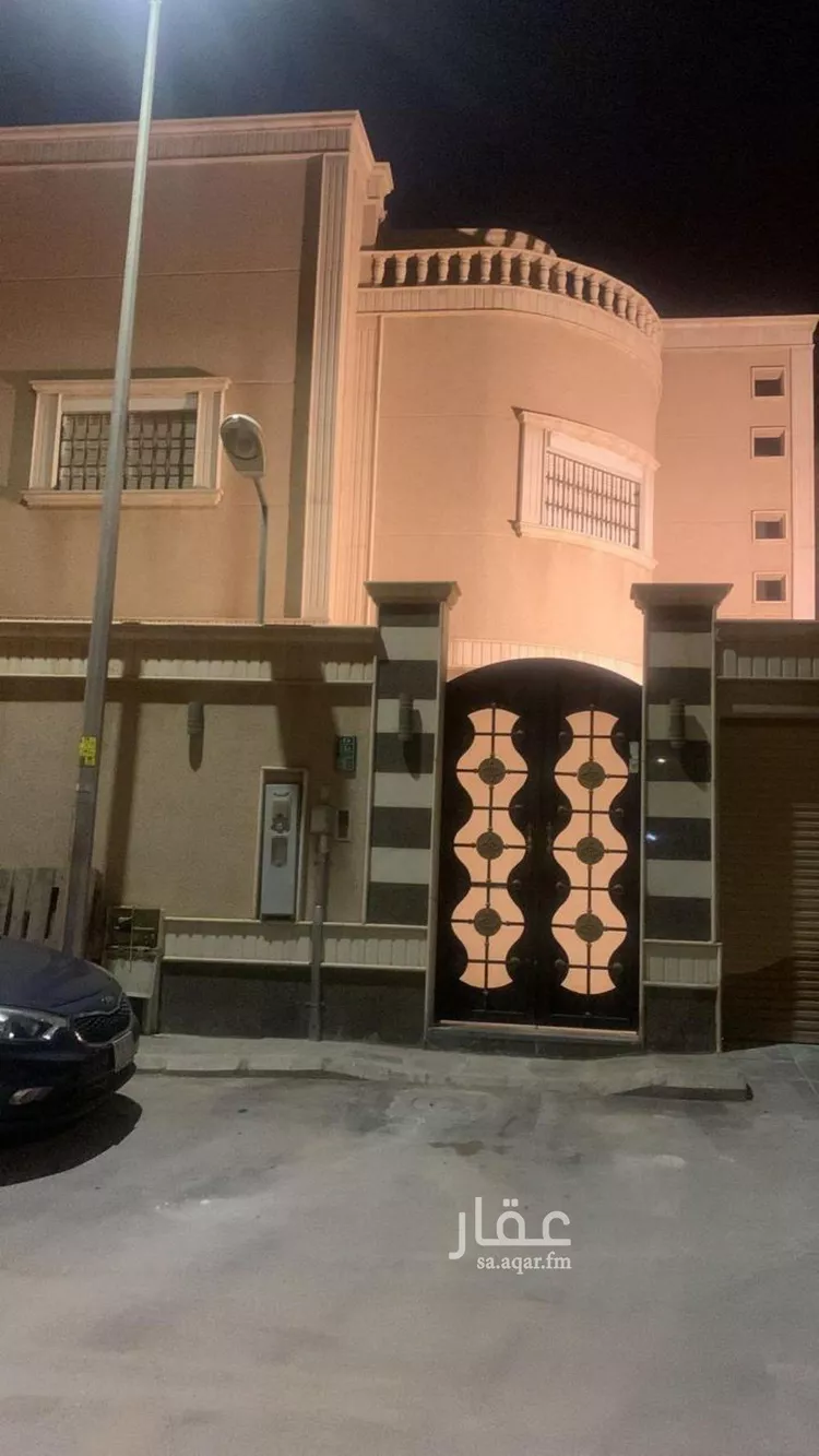 فيلا للبيع في شارع أبي الفضل محمد بن الحسين, حي الربيع, مدينة الرياض, منطقة الرياض صورة 2