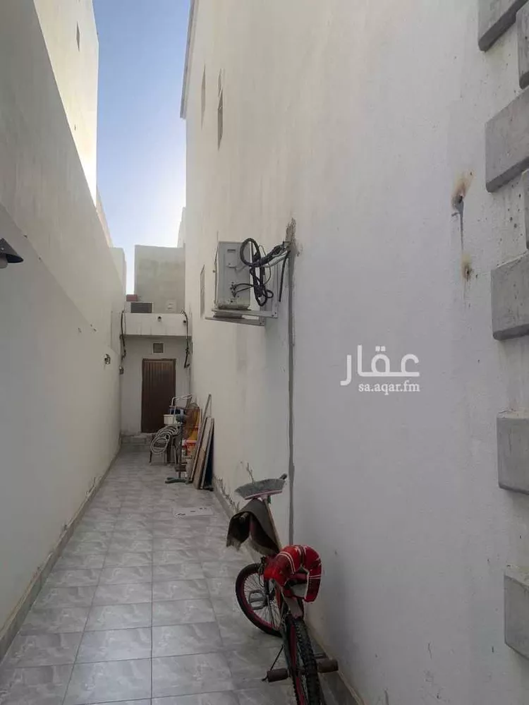 فيلا للبيع في شارع عبد العزيز بن سبيل ، حي الامواج ، جدة ، جدة صورة 2