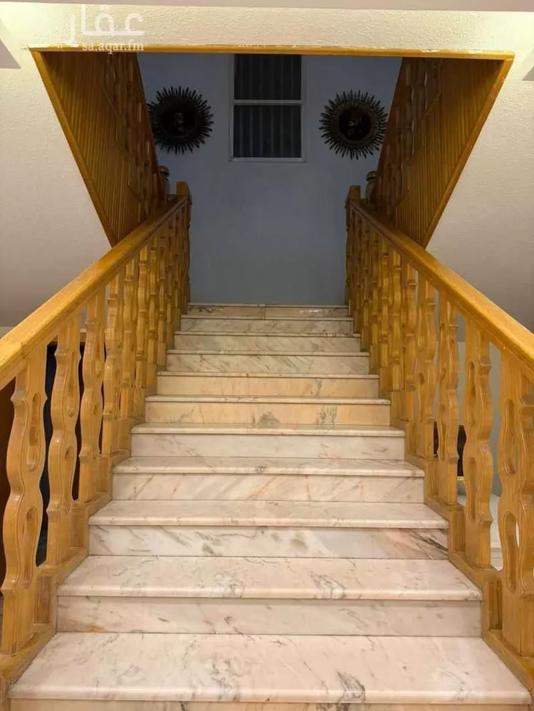 فيلا للبيع في شارع الأخضر بن علي, حي النزهة, مدينة الرياض, منطقة الرياض صورة 3