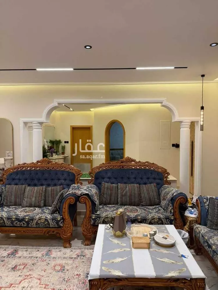 فيلا للبيع في شارع الأخضر بن علي, حي النزهة, مدينة الرياض, منطقة الرياض صورة 5