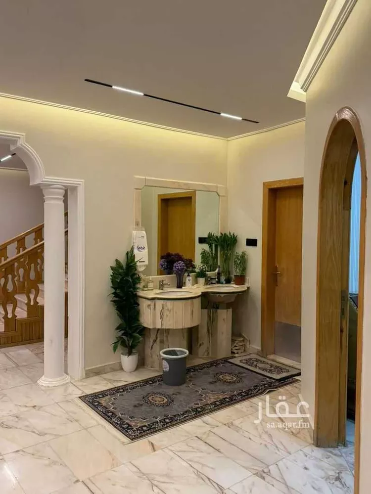 فيلا للبيع في شارع الأخضر بن علي, حي النزهة, مدينة الرياض, منطقة الرياض 6