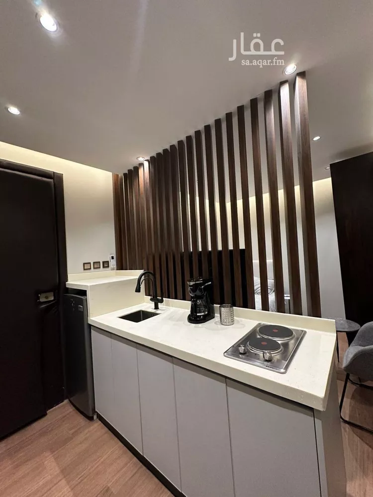 فيلا للإيجار في شارع أحمد بن عبدالغني اللخمي, حي الربيع, مدينة الرياض, منطقة الرياض صورة 3