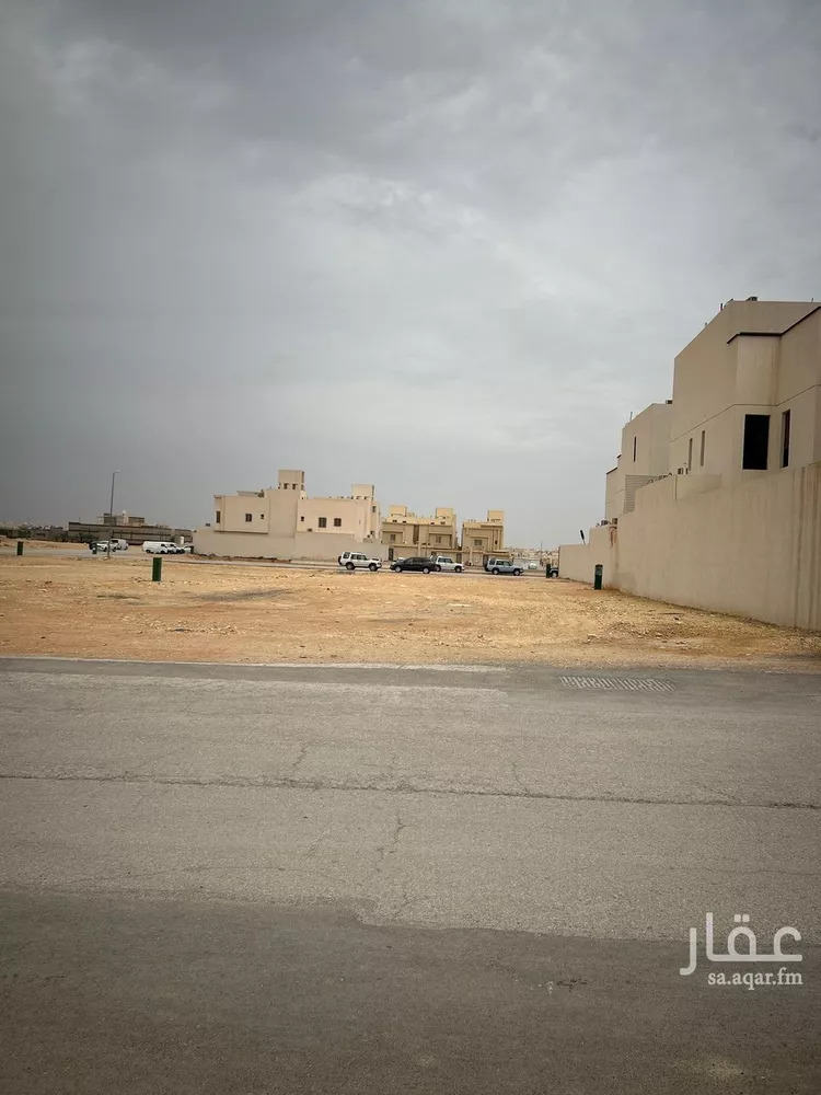 أرض للبيع في شارع محمد بن احمد بن الضياء, حي عكاظ, مدينة الرياض, منطقة الرياض