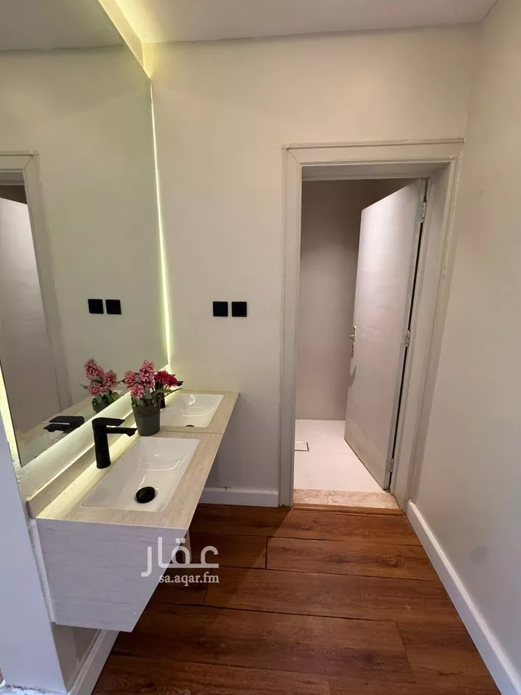فيلا للإيجار في شارع الحديب, حي النفل, مدينة الرياض, منطقة الرياض 8