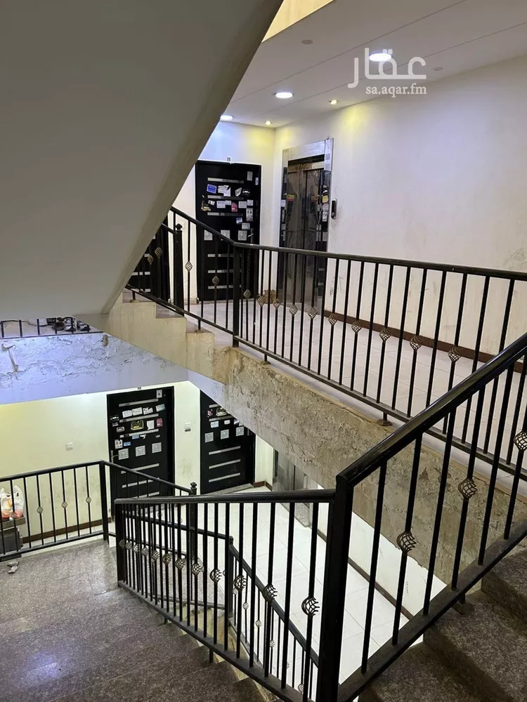 عمارة للبيع في شارع الجميل ابن حاتم, حي ظهرة لبن, مدينة الرياض, منطقة الرياض صورة 5