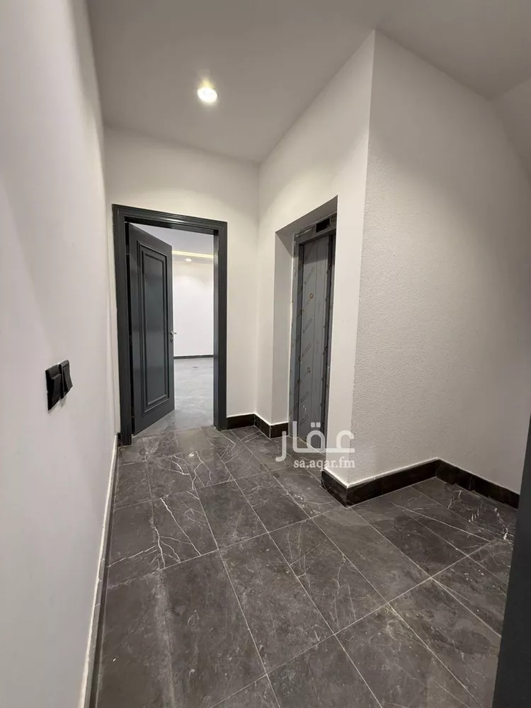 دور للبيع في شارع احمد بن حسين الشغدري, حي العارض, مدينة الرياض, منطقة الرياض صورة 5