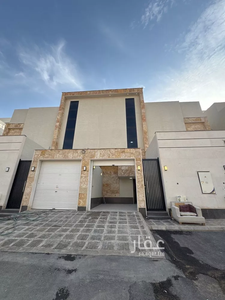 دور للبيع في شارع ممر11, حي القادسية, مدينة الرياض, منطقة الرياض