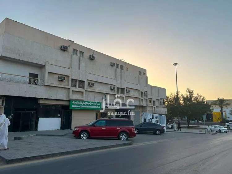 محل للإيجار في شارع سعود بن عبدالعزيز بن محمد الفرعي, حي النزهة, مدينة الرياض, منطقة الرياض صورة 2