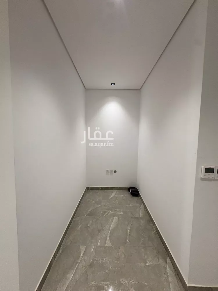 مكتب تجاري للإيجار في شارع الإمام سعود بن فيصل, حي الملقا, مدينة الرياض, منطقة الرياض صورة 4