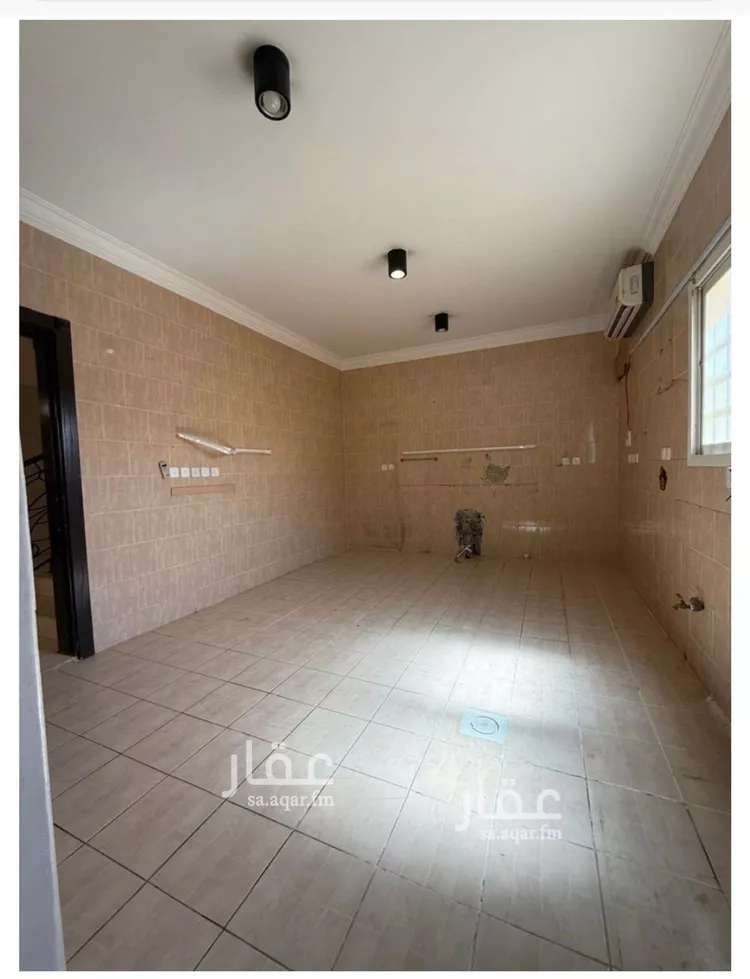 فيلا للإيجار في شارع أوثال, حي الربوة, مدينة الرياض, منطقة الرياض 8