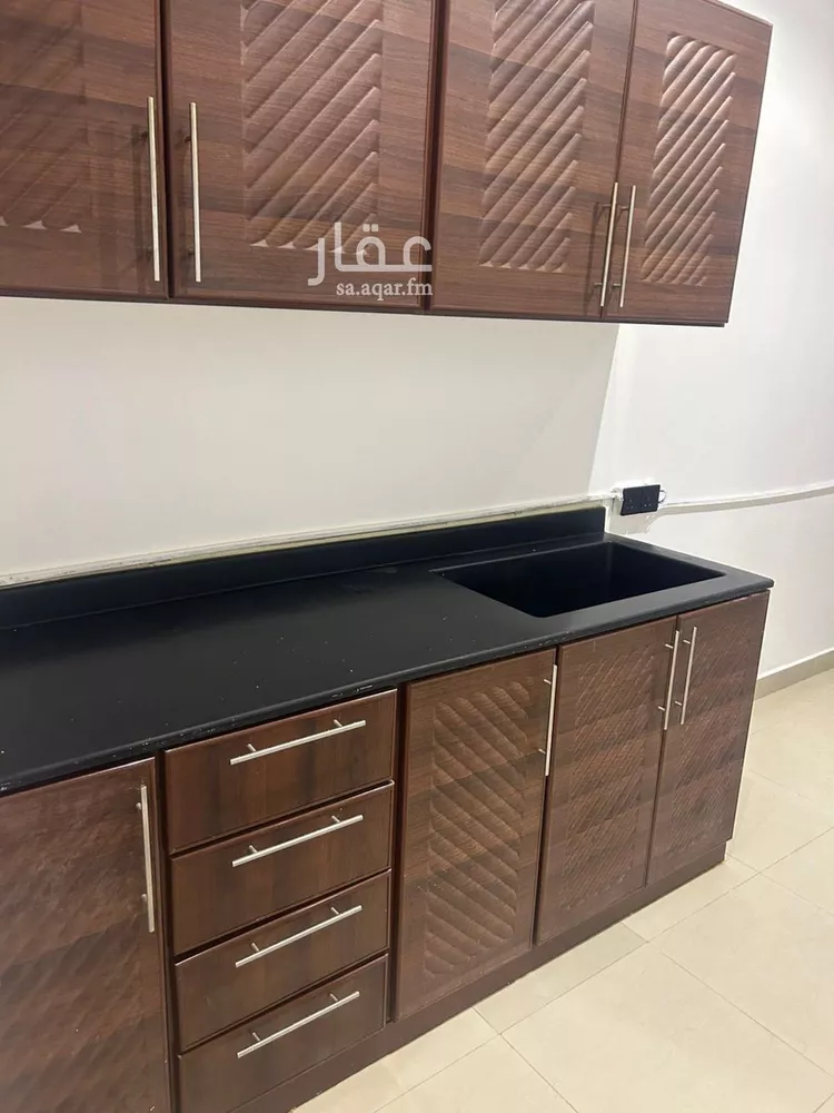 شقة للإيجار في شارع بحر العرب, حي إشبيلية, مدينة الرياض, منطقة الرياض صورة 3