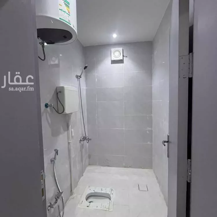 عمارة للإيجار في شارع أبي عبدالله الزواوي, حي العزيزية, مدينة الرياض, منطقة الرياض صورة 2