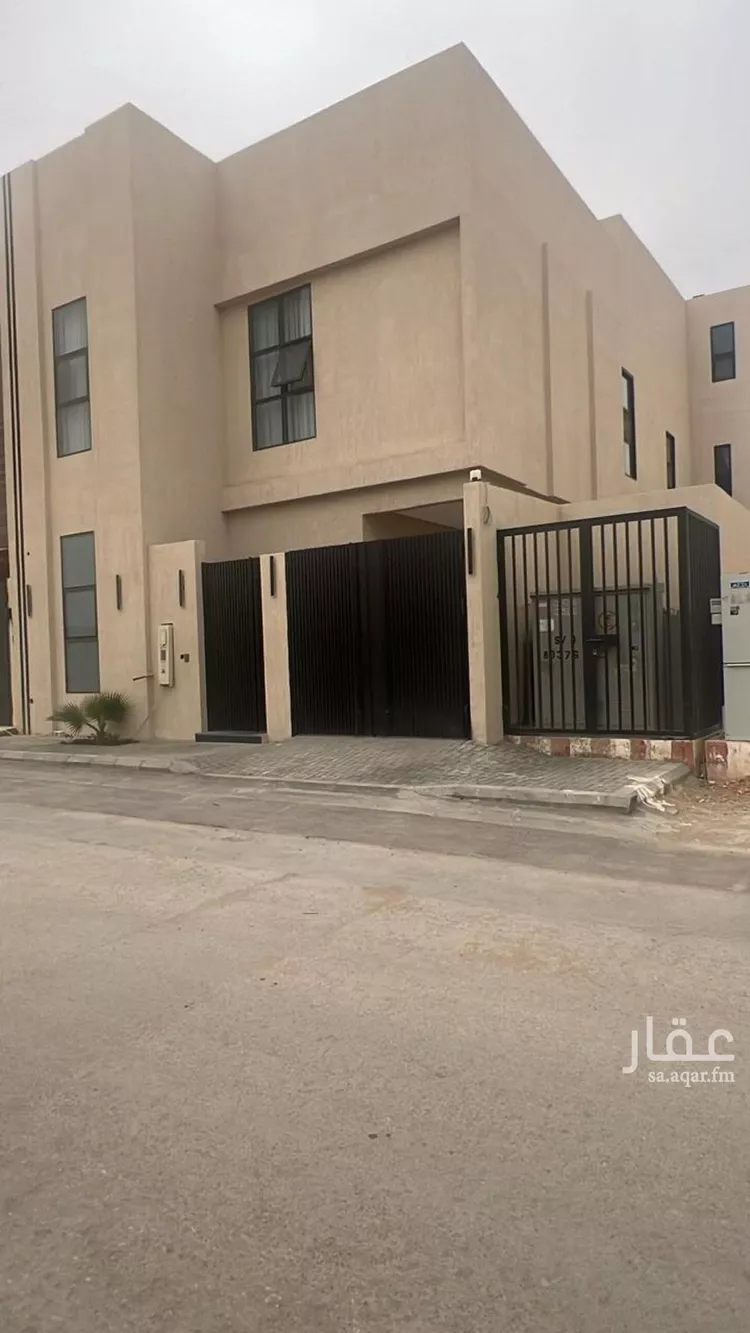 فيلا للبيع في شارع أحمد بن الحسن الأنصاري, حي المهدية, مدينة الرياض, منطقة الرياض صورة 2