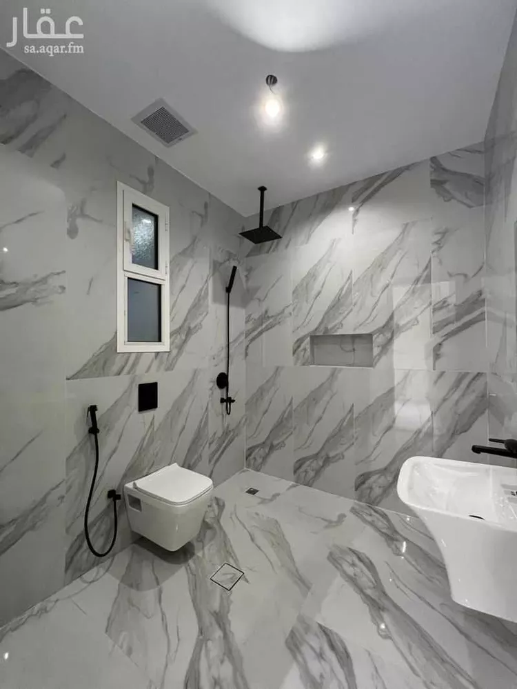 فيلا للبيع في شارع قتاده الدوسي, حي الزمرد, مدينة جدة, منطقة مكة المكرمة