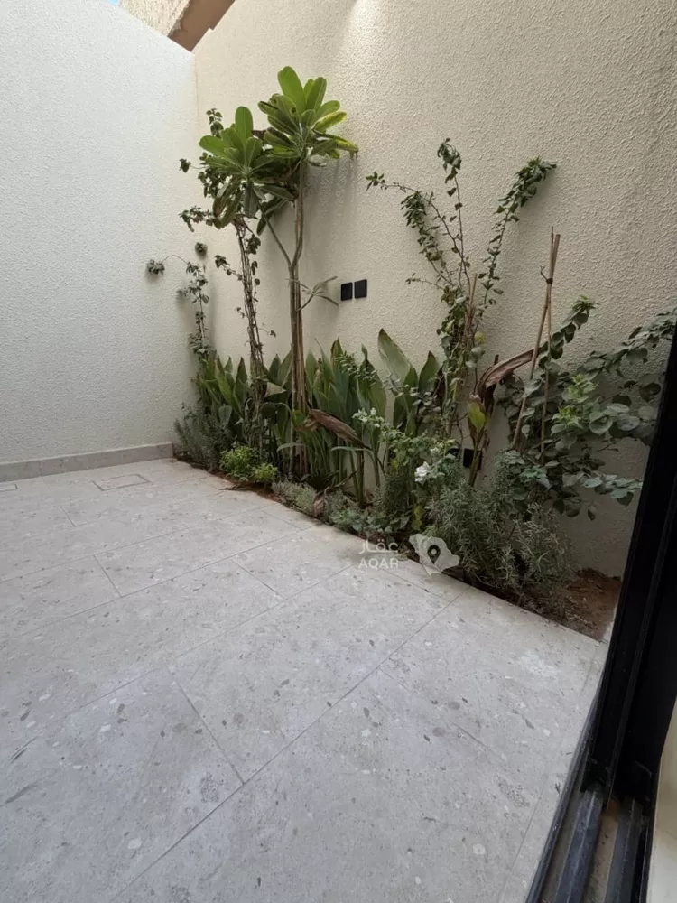 دور للبيع في شارع موسى اليحصبي, حي المصيف, مدينة الرياض, منطقة الرياض صورة 4