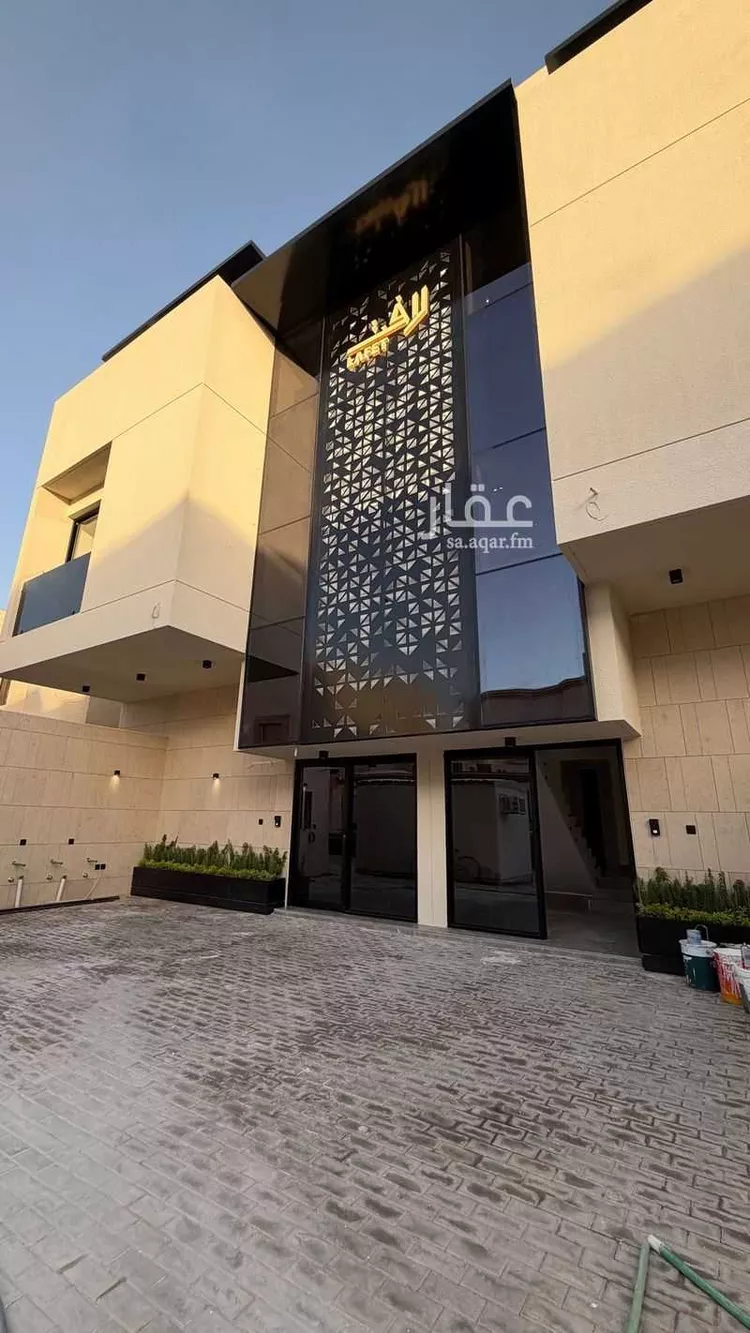 دور للبيع في شارع البدر الفيومي, حي المصيف, مدينة الرياض, منطقة الرياض 1 صورة