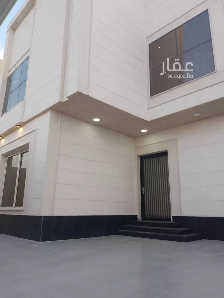 فيلا للبيع في شارع ابن الطاهري, حي العروبة, مدينة الدمام, المنطقة الشرقية 1 صورة