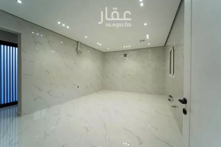 فيلا للبيع في شارع القاسم بن سلام, حي العروبة, مدينة الدمام, المنطقة الشرقية صورة 5