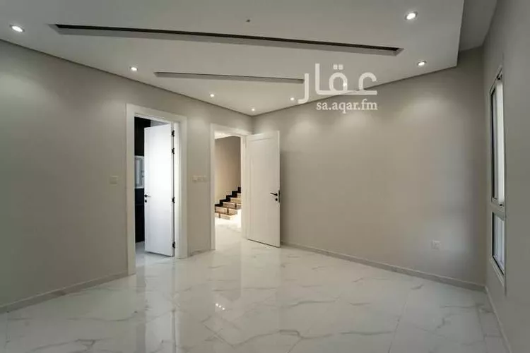 فيلا للبيع في شارع ابن الطاهري, حي العروبة, مدينة الدمام, المنطقة الشرقية صورة 4