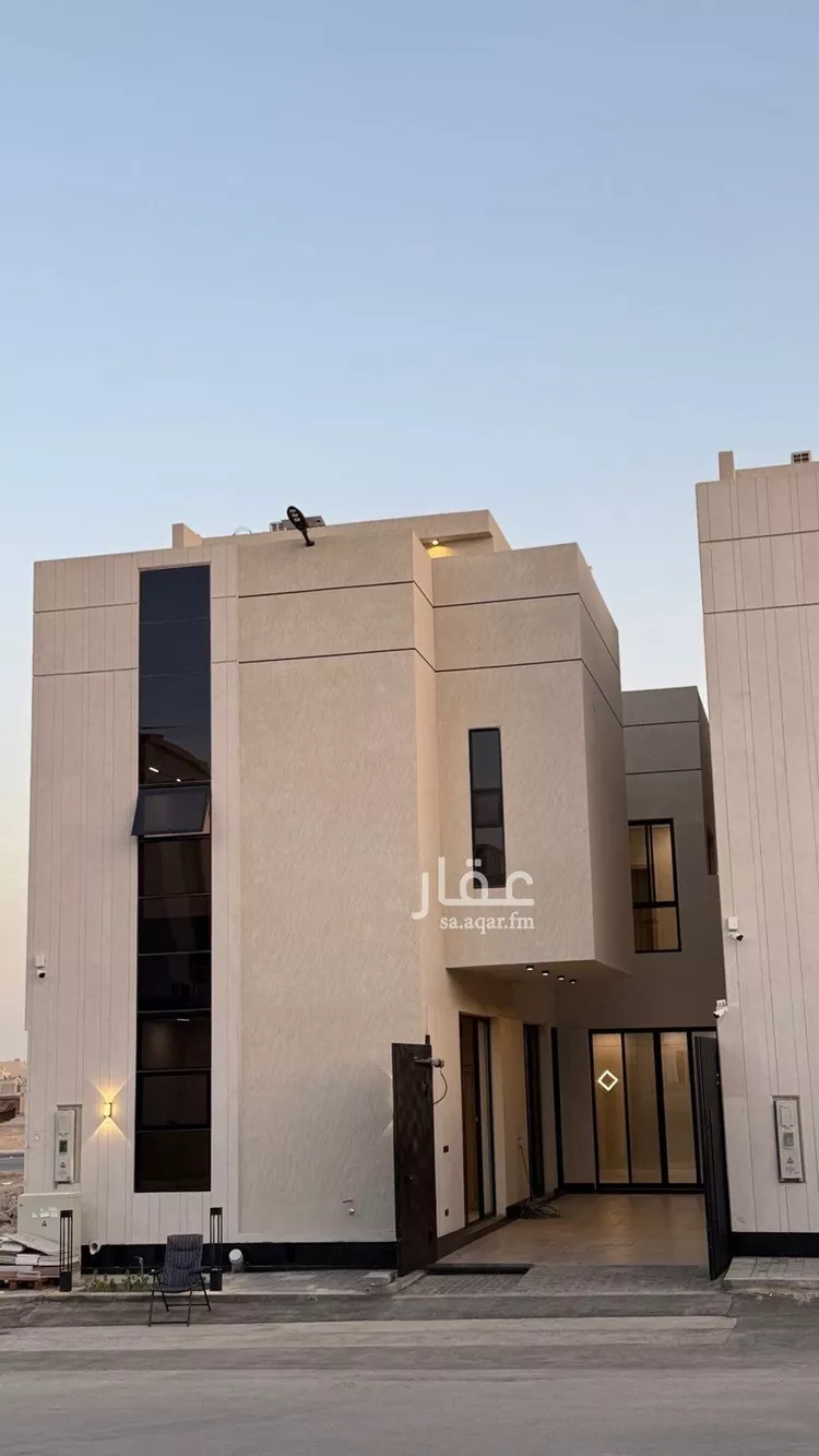 فيلا للبيع في شارع عبداللطيف بن المبارك, حي المهدية, مدينة الرياض, منطقة الرياض