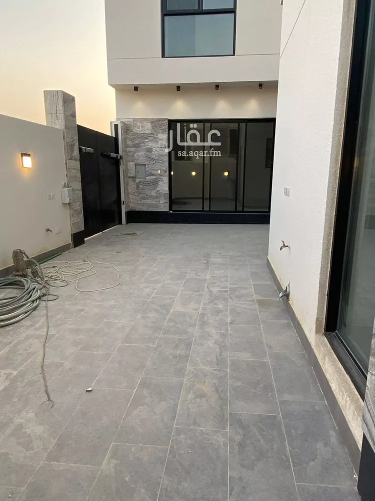 فيلا للبيع في شارع فؤاد محمد عمر توفيق, حي المهدية, مدينة الرياض, منطقة الرياض صورة 4